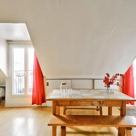 Apartman Cosy Under The Roofs Of Párizs